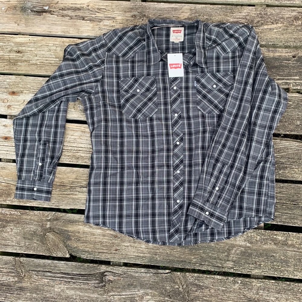 Levi’s long sleeve button up